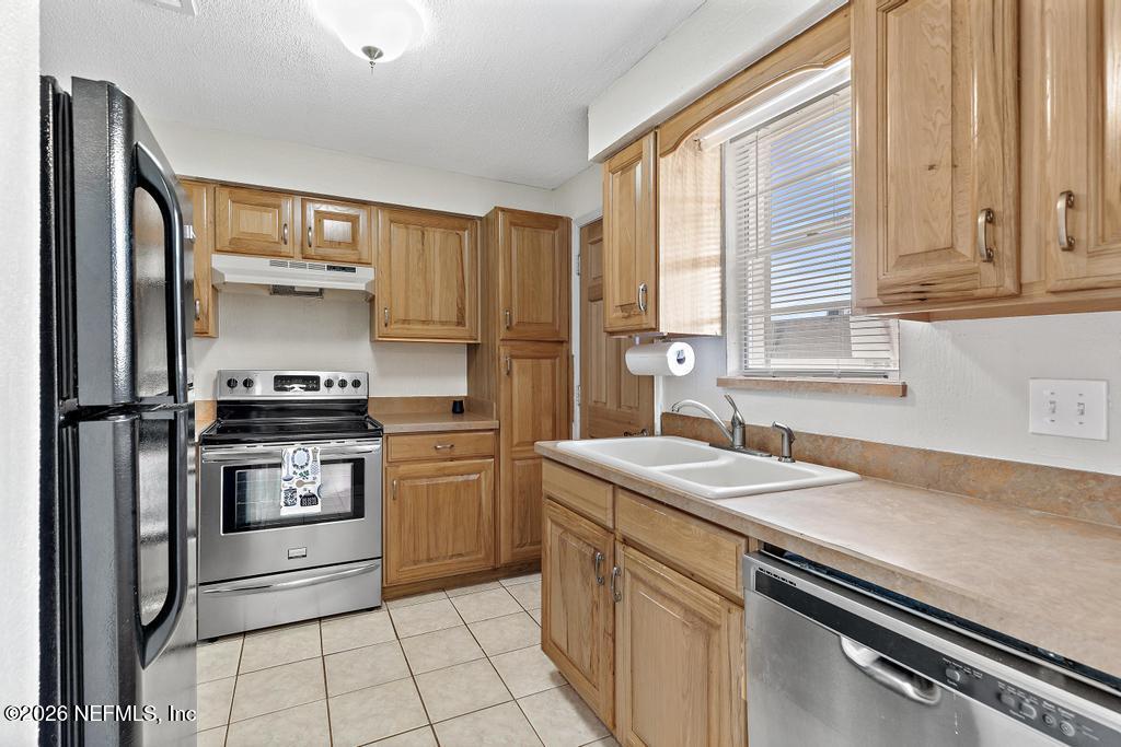 1618 El Camino Road, Unit 6 Jacksonville, FL 32216 - Photo 7 of 26 1618 El Camino 6-9
