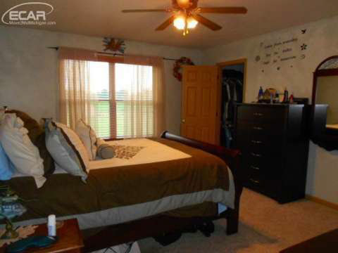 2995 Parmenter Road Corunna, MI 48817 - Photo 17 of 53 20422656-16.JPG