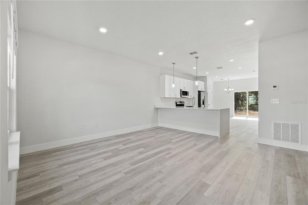16082 Southwest 35th Court Road Ocala, FL 34473 - Photo 7 of 32 Gallery Image 7