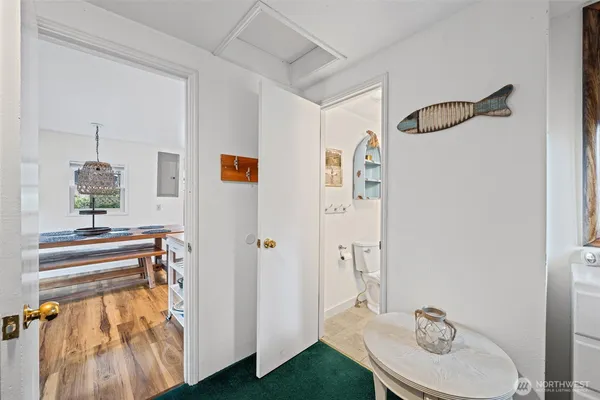 $885,000 | 5530 East Mason Lake Drive West, Grapeview, WA 98546