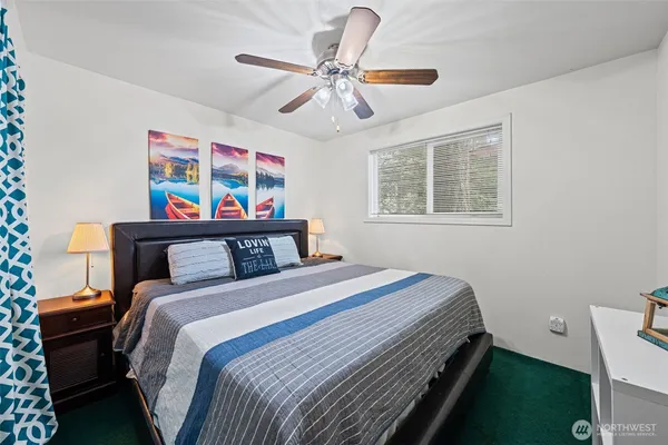 $885,000 | 5530 East Mason Lake Drive West, Grapeview, WA 98546