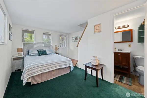 $885,000 | 5530 East Mason Lake Drive West, Grapeview, WA 98546