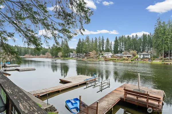 $885,000 | 5530 East Mason Lake Drive West, Grapeview, WA 98546