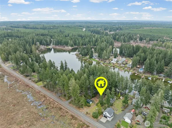 $885,000 | 5530 East Mason Lake Drive West, Grapeview, WA 98546