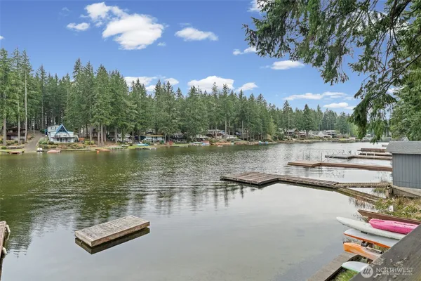 $885,000 | 5530 East Mason Lake Drive West, Grapeview, WA 98546