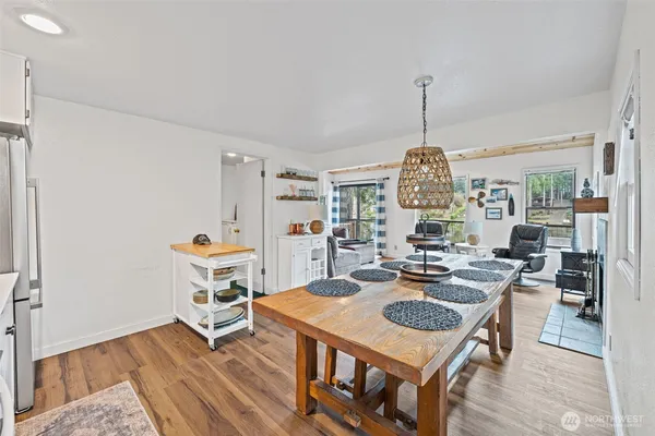 $885,000 | 5530 East Mason Lake Drive West, Grapeview, WA 98546