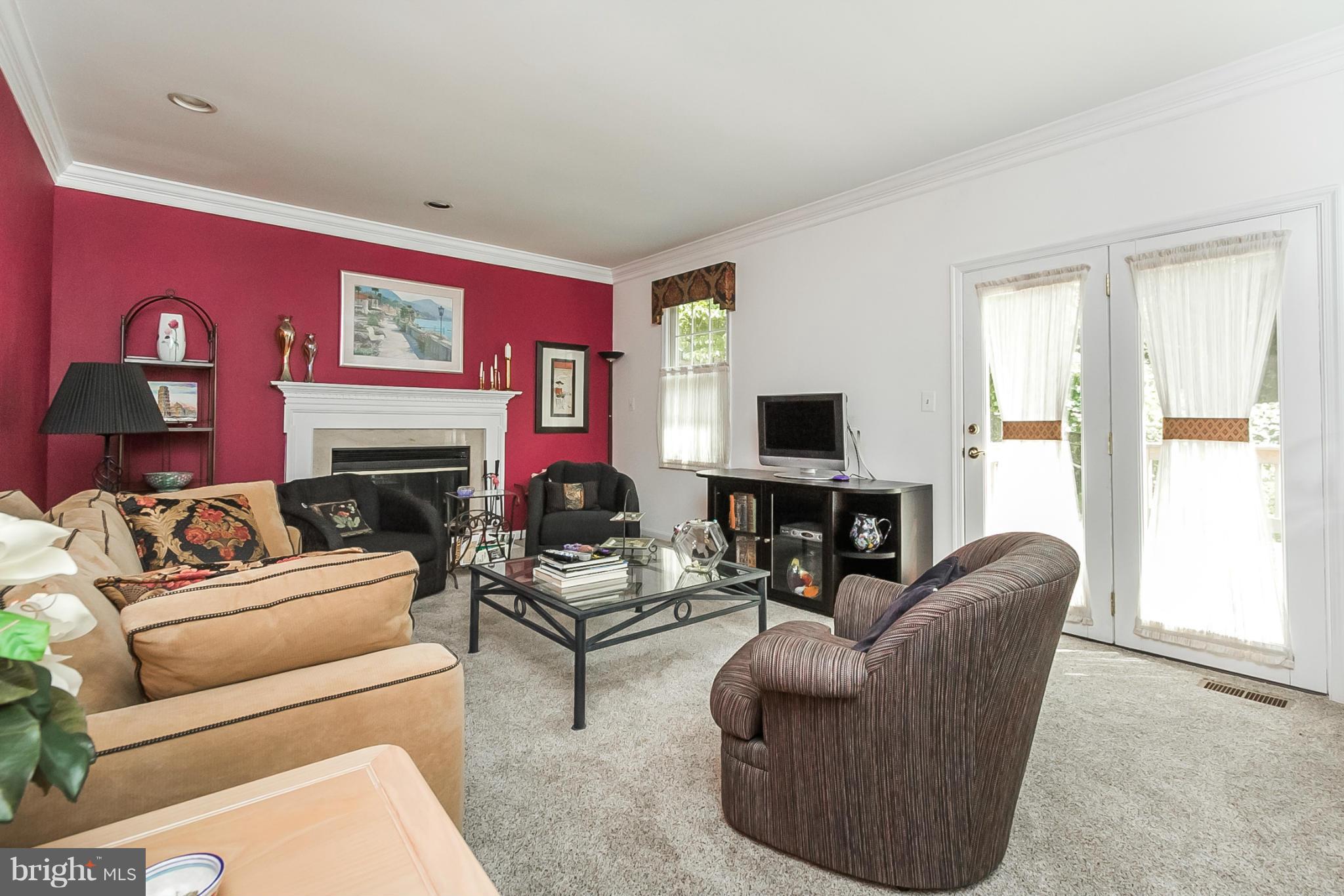 8898 Greylock Road Baltimore, MD 21208 - Photo 14 of 30 Family Room