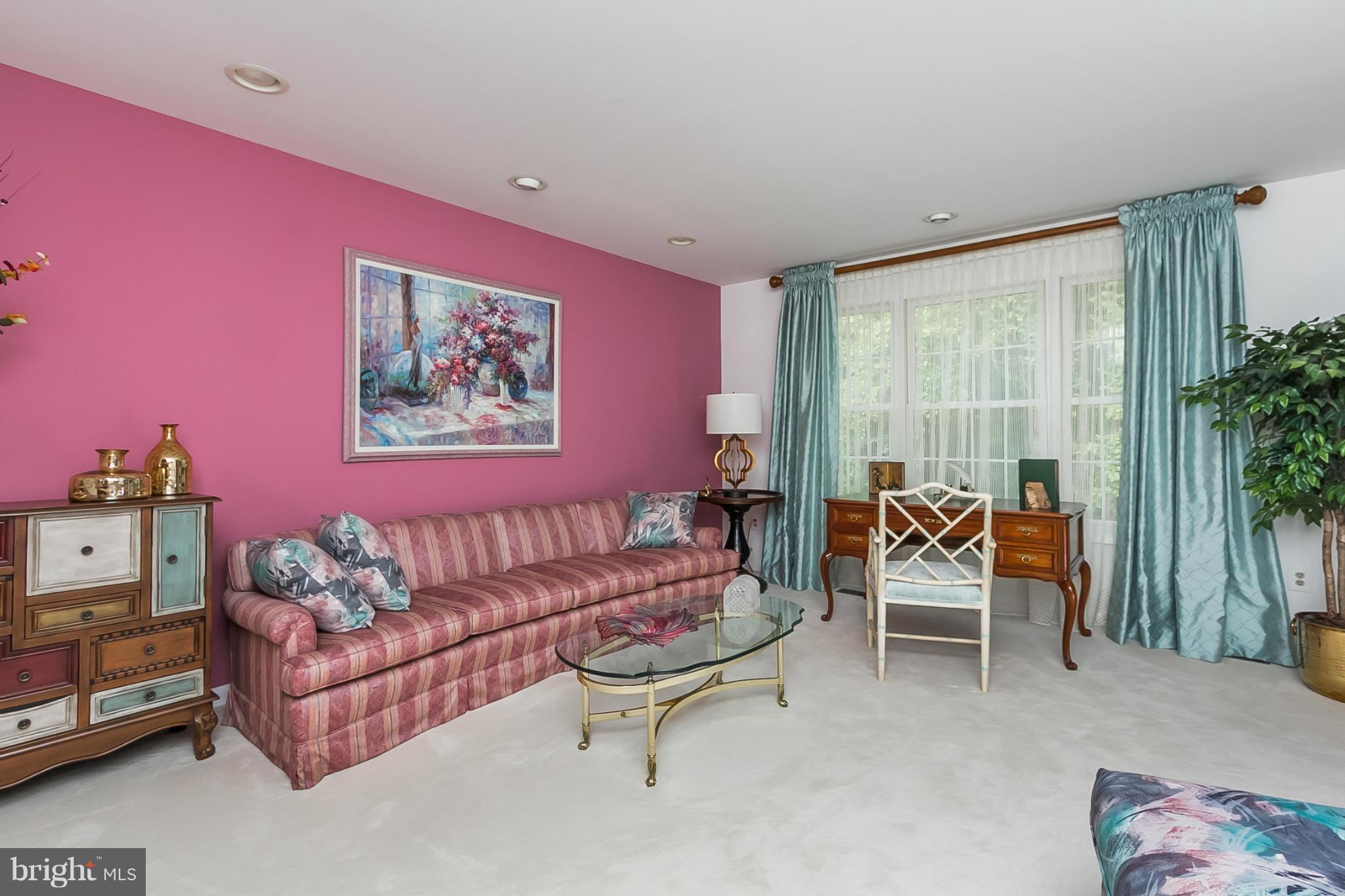 8898 Greylock Road Baltimore, MD 21208 - Photo 7 of 30 Living Room
