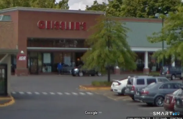 $1,700 | 53 Poquonock Avenue, Windsor, CT 06095