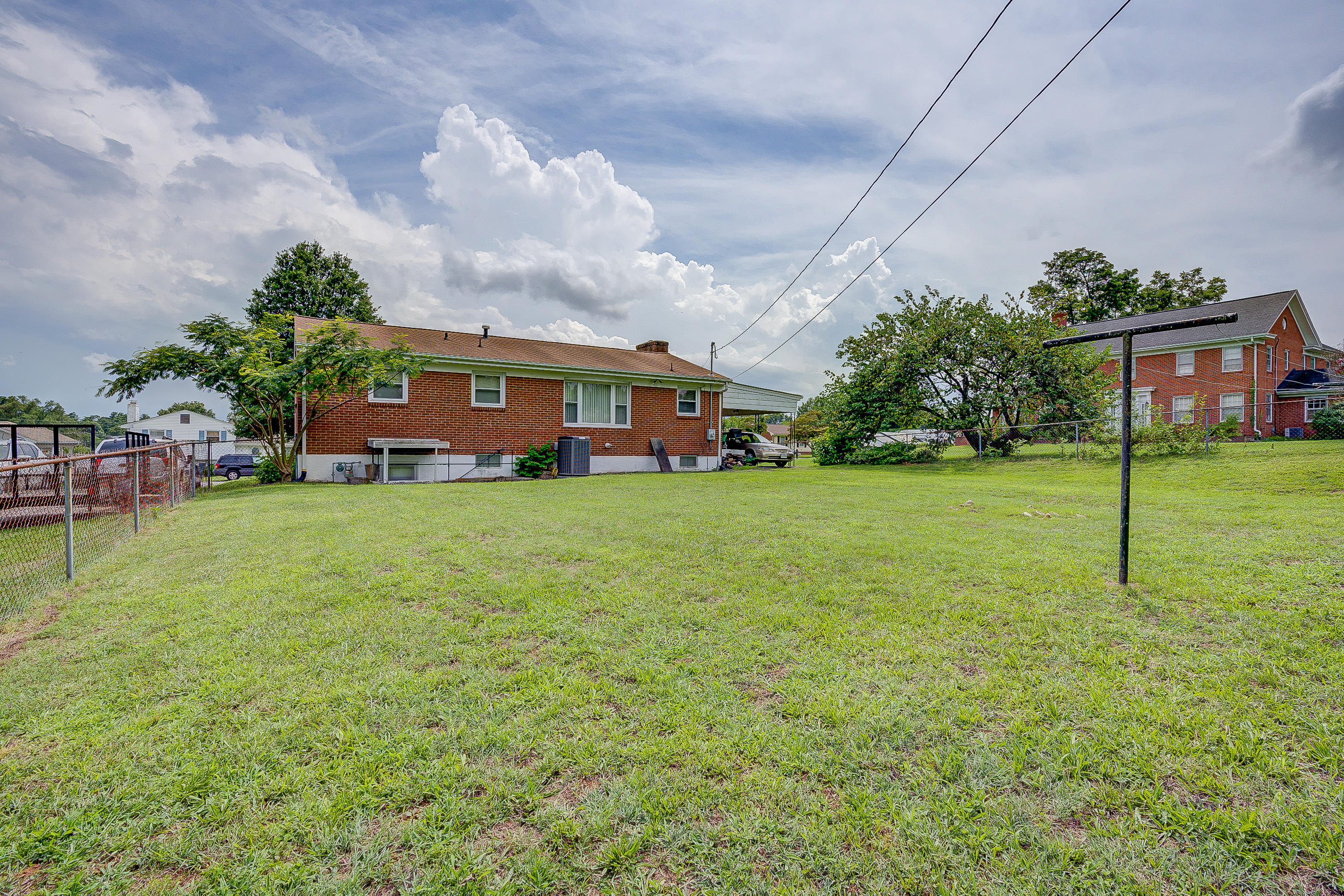 620 Water Oak Road Roanoke, VA 24019 - Photo 4 of 17 100