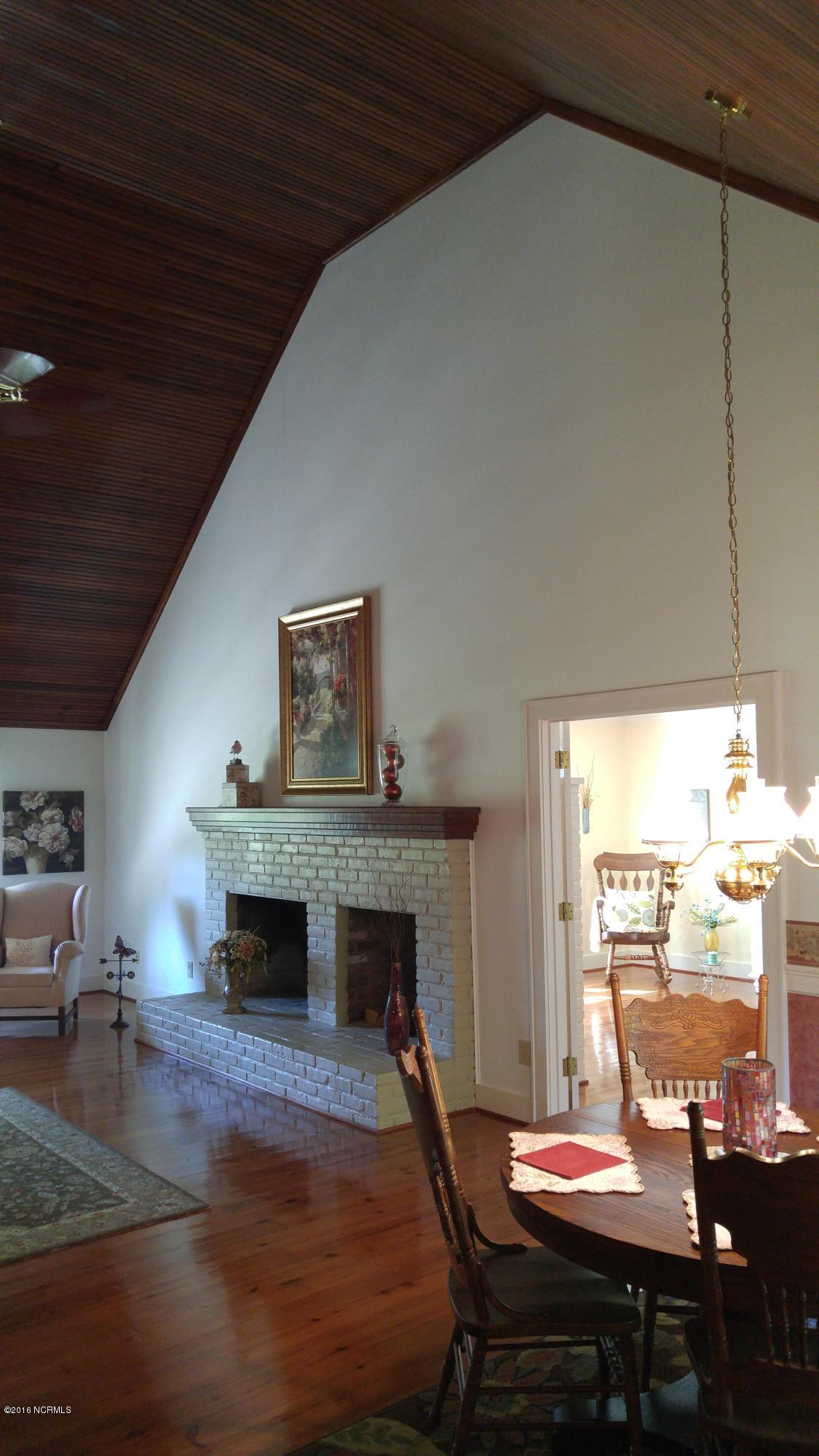 4809 Briarhill Road New Bern, NC 28562 - Photo 5 of 44 0924161430
