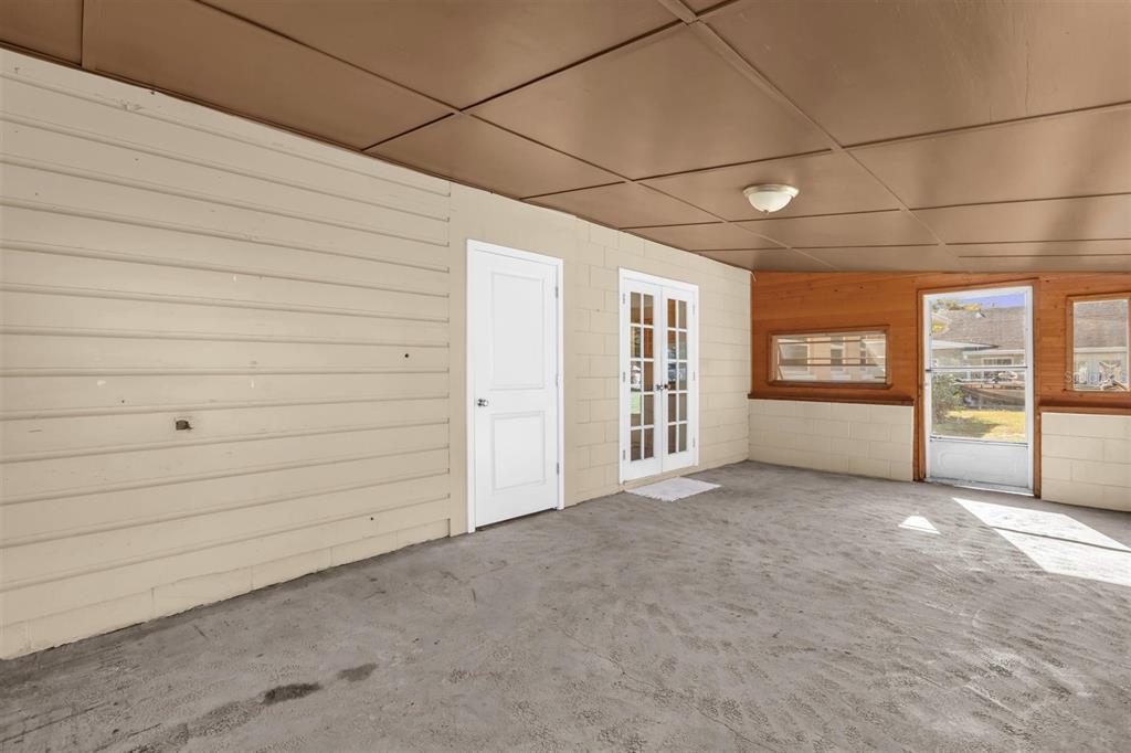 106 Oak Street Altamonte Springs, FL 32714 - Photo 20 of 30 a view of an empty room with a window