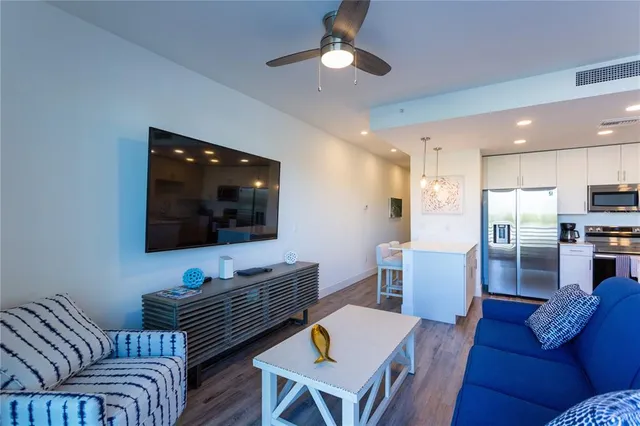 $445,000 | 1709 North Tamiami Trail, Unit 215, Sarasota, FL 34234