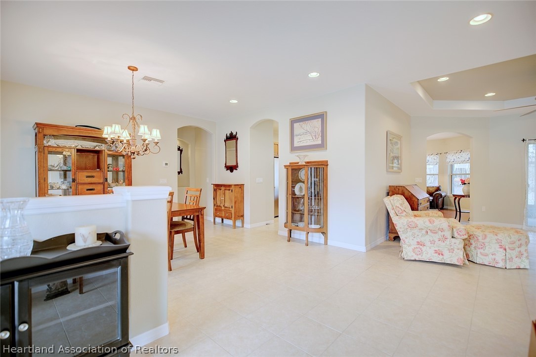 309 Cardinal Road Sebring, FL 33876 - Photo 9 of 50 Gallery Image 9
