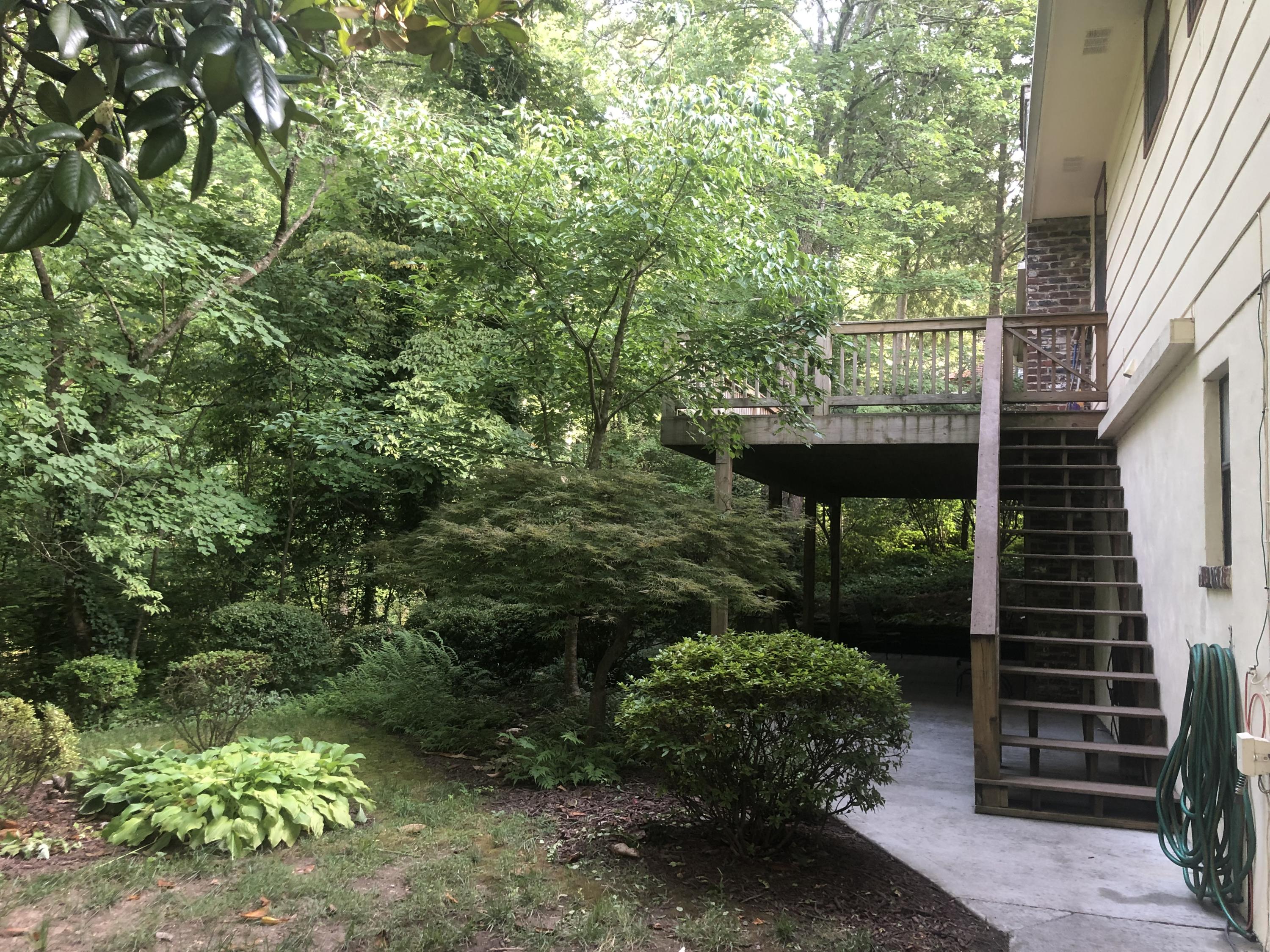 131 Clemson Drive Oak Ridge, TN 37830 - Photo 26 of 27 Backyard and Deck