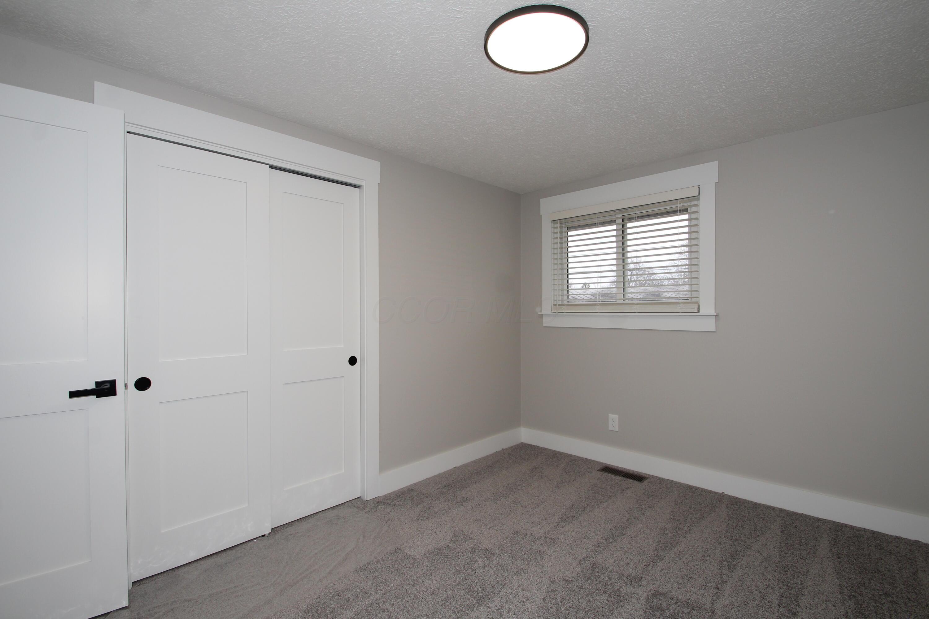4003 Lynward Road Columbus, OH 43228 - Photo 18 of 43 1000035661