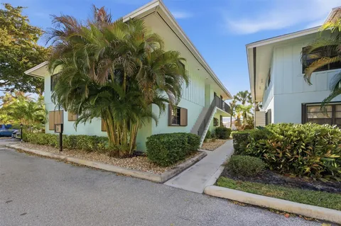 $359,000 | 4099 Southeast Centerboard Lane, Unit 4B, Stuart, FL 34997