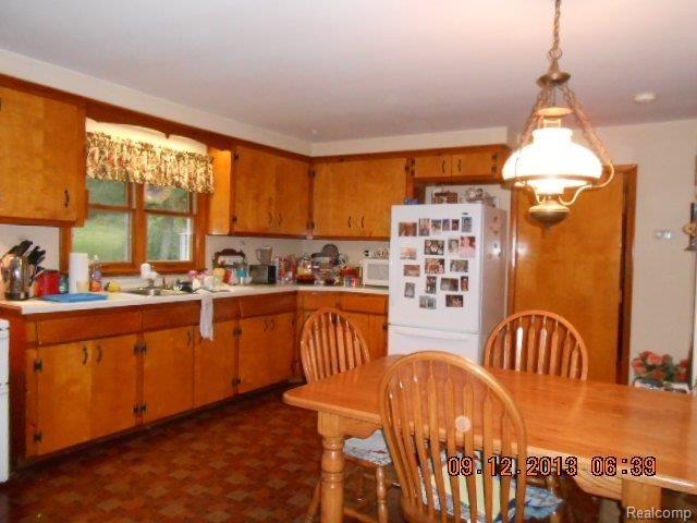 717 Letts Road Oakland, MI 48363 - Photo 13 of 19 kitchen