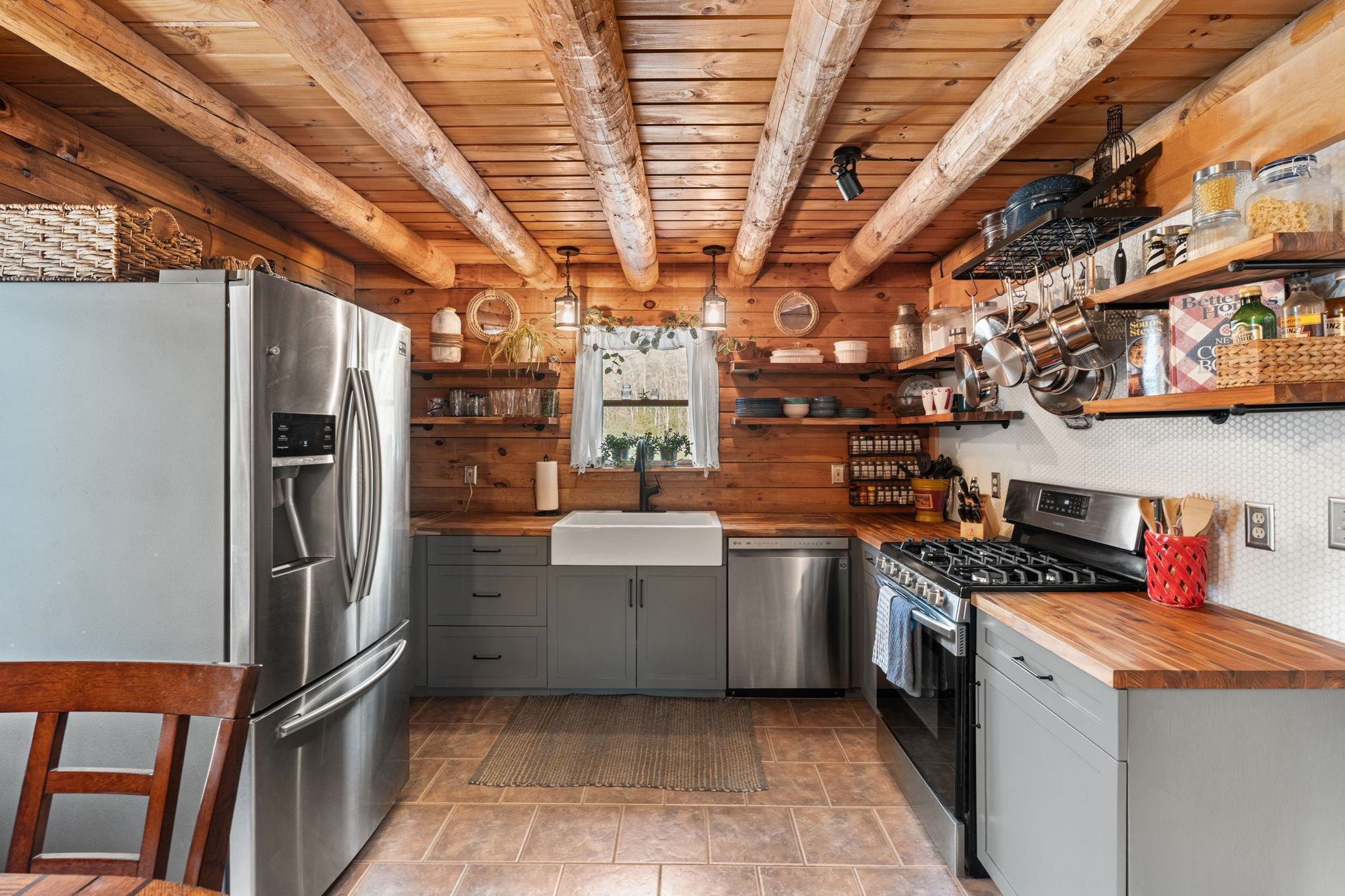 1 Oak Ridge Road Nottingham, NH 03290 - Photo 13 of 48