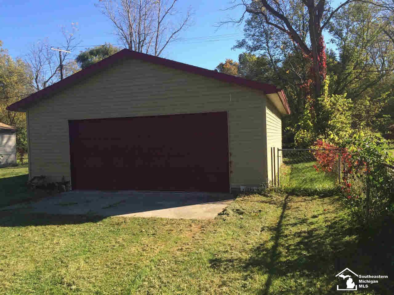 21265 Waltz Road New Boston, MI 48164 - Photo 2 of 17