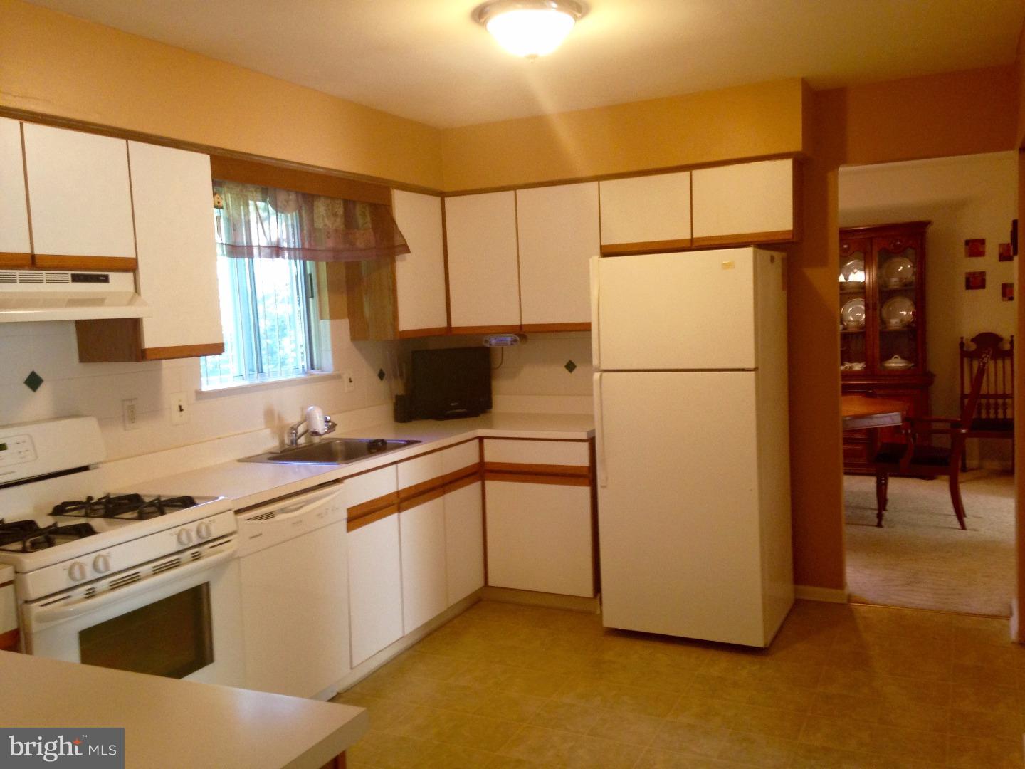 42 Winfield Road Sicklerville, NJ 08081 - Photo 9 of 18