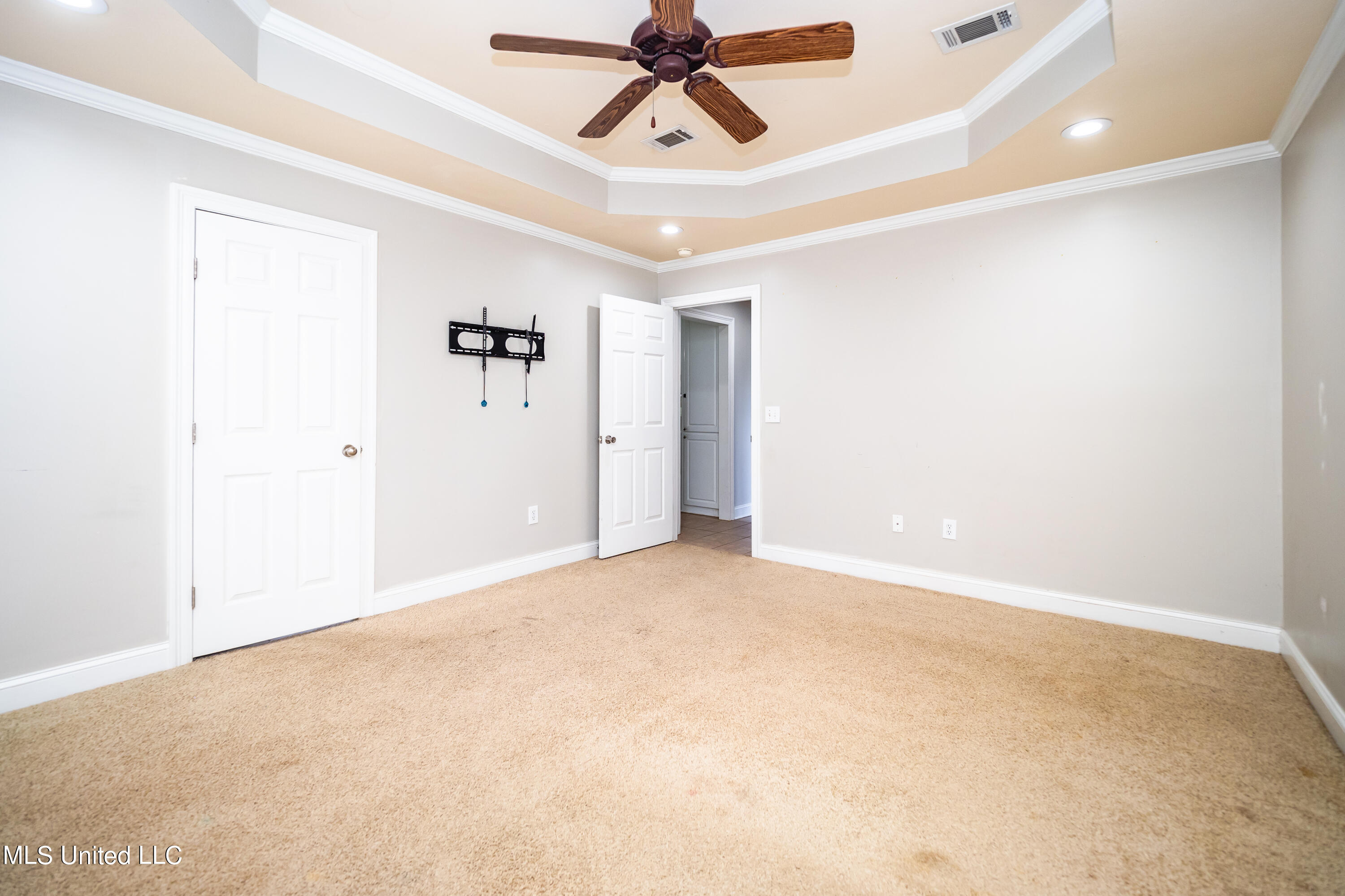 379 Kings Ridge Circle Brandon, MS 39047 - Photo 16 of 25 Spacious main bedroom