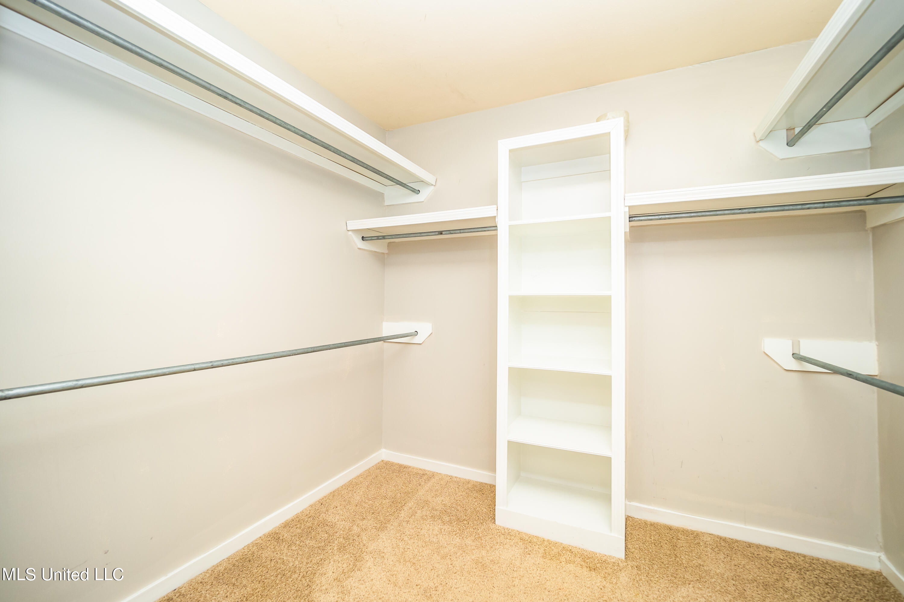 379 Kings Ridge Circle Brandon, MS 39047 - Photo 19 of 25 Extra large closet off main bedroom