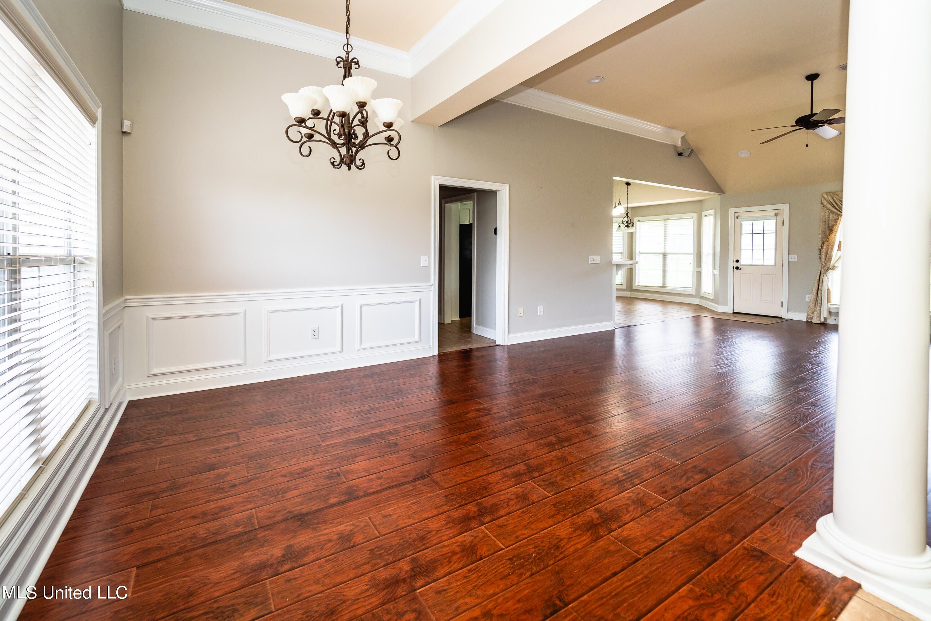 379 Kings Ridge Circle Brandon, MS 39047 - Photo 5 of 25 Open dining area