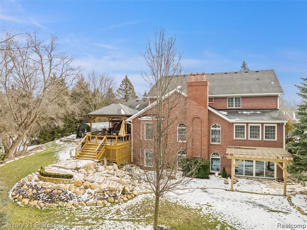 4560 Valley View Point Rochester, MI 48306 - Photo 8 of 63 57-4560 Valley View Point Rochester0056.jpg