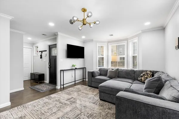 $6,000 | 77 Cedar Street, Boston, MA 02119