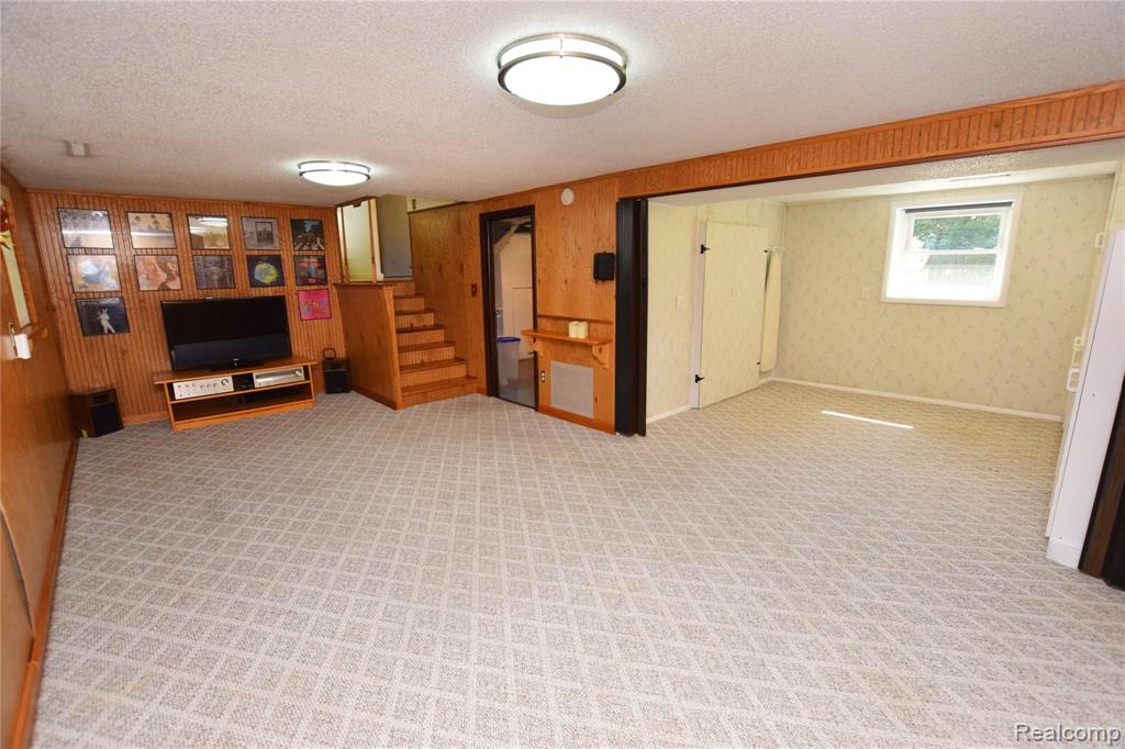 13255 Torrey Road Fenton, MI 48430 - Photo 7 of 18
