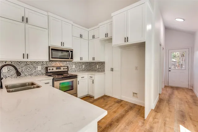 $2,299 | 1563 Milam Street, Fort Worth, TX 76112