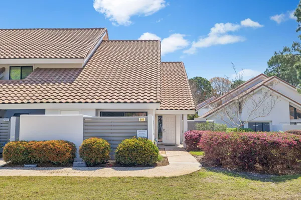 a front view of house with yard