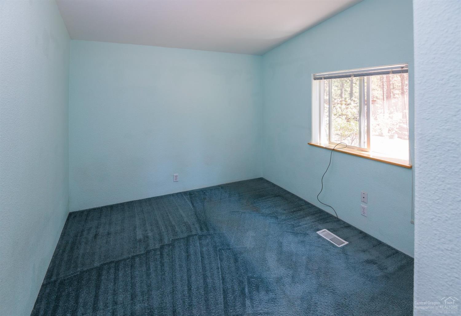 60106 Turquoise Road Bend, OR 97702 - Photo 14 of 25 Additional Photo