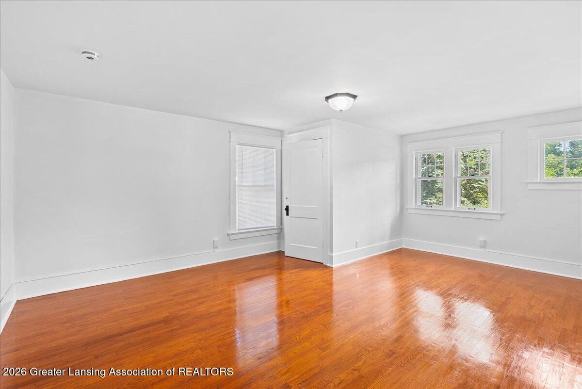 201 Strathmore Road Lansing, MI 48910 - Photo 24 of 34 27-Media Jett - 32