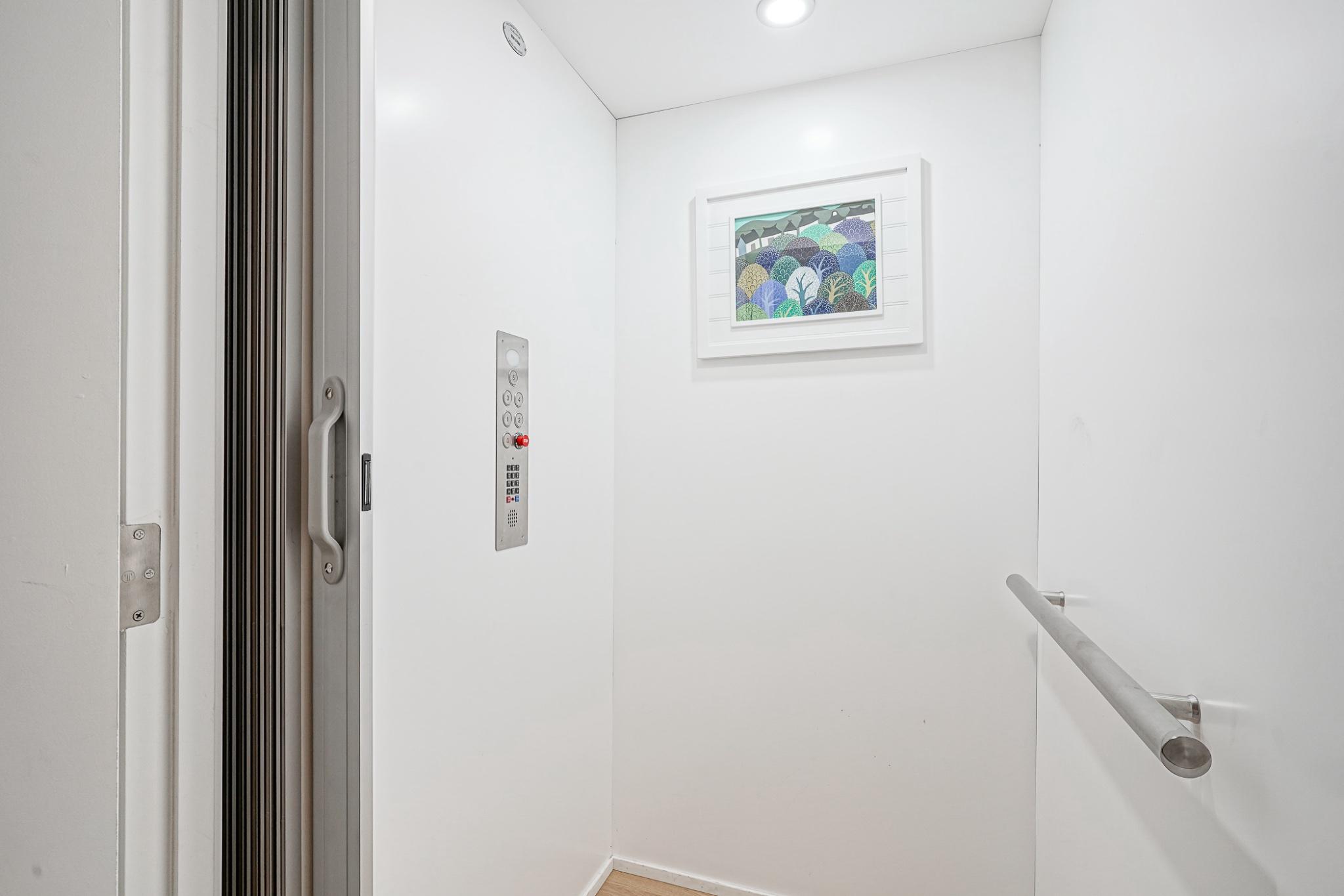 622 South Clarion Street Philadelphia, PA 19147 - Photo 52 of 57 5 level home elevator