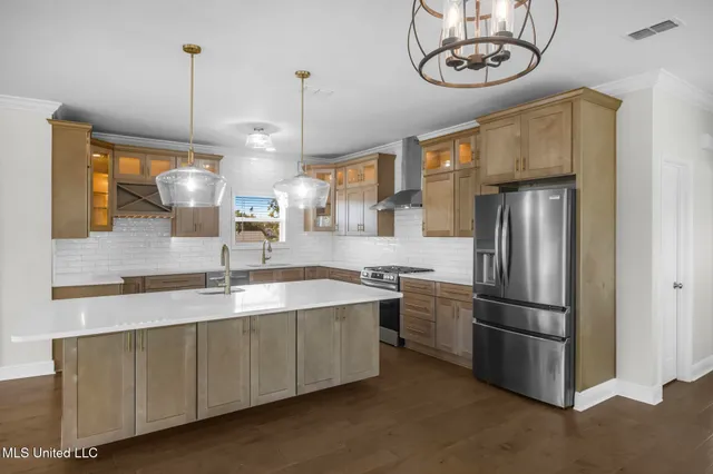 $579,000 | 378 Howard Avenue, Biloxi, MS 39530