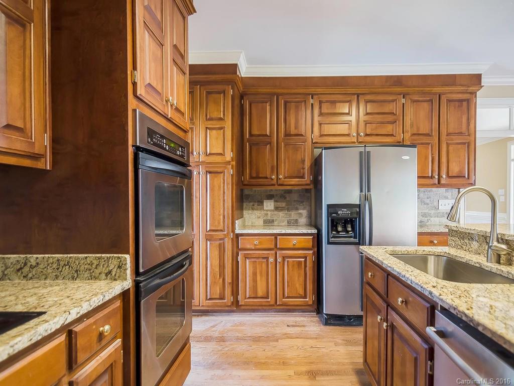 4800 Nora's Path Road Charlotte, NC 28226 - Photo 5 of 24