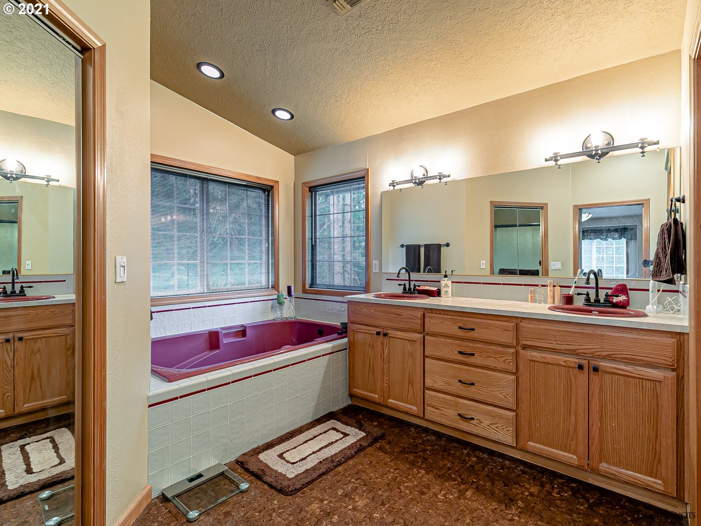 24555 East Woodsey Way Rhododendron, OR 97049 - Photo 18 of 30 Gallery Image 18