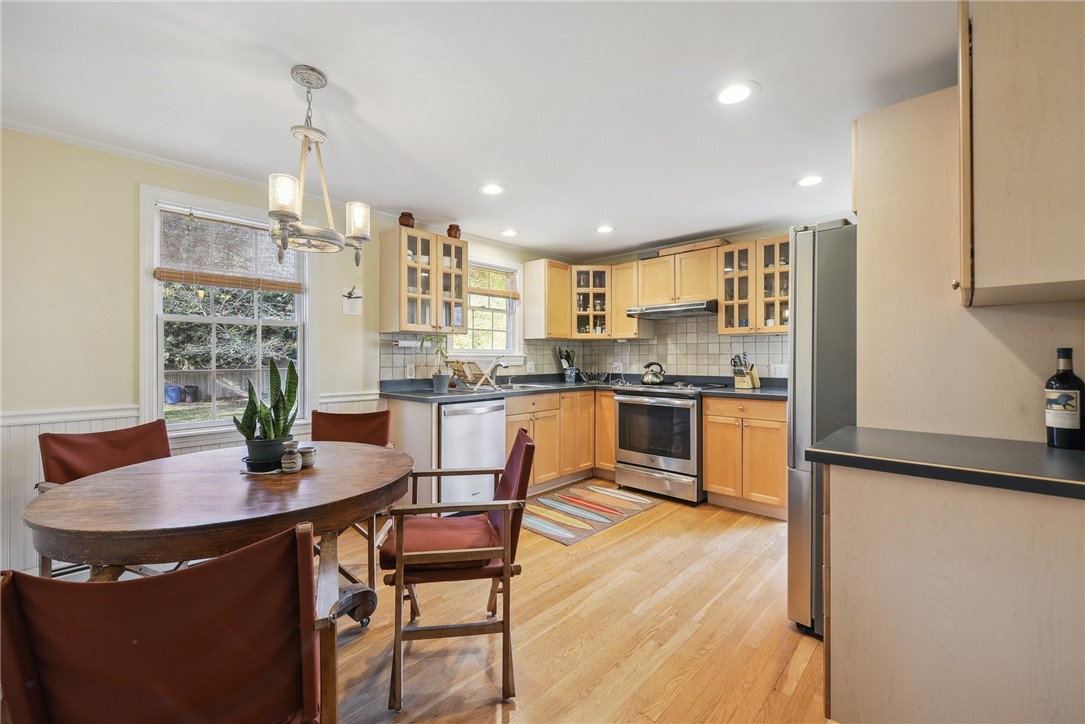 64 Beach Plum Road Narragansett, RI 02882 - Photo 13 of 32 Gallery Image 13