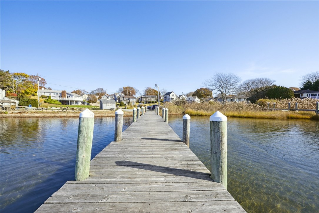 64 Beach Plum Road Narragansett, RI 02882 - Photo 3 of 32 Gallery Image 3