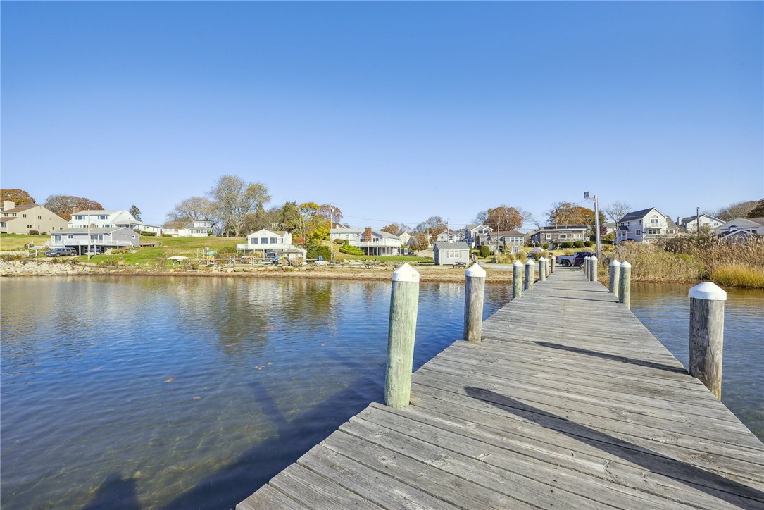 64 Beach Plum Road Narragansett, RI 02882 - Photo 4 of 32 Gallery Image 4