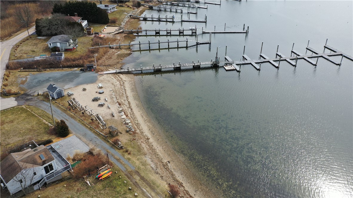 64 Beach Plum Road Narragansett, RI 02882 - Photo 5 of 32 Gallery Image 5