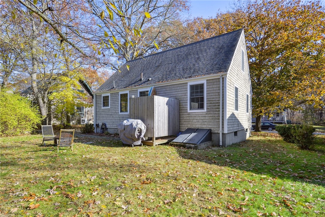 64 Beach Plum Road Narragansett, RI 02882 - Photo 9 of 32 Gallery Image 9