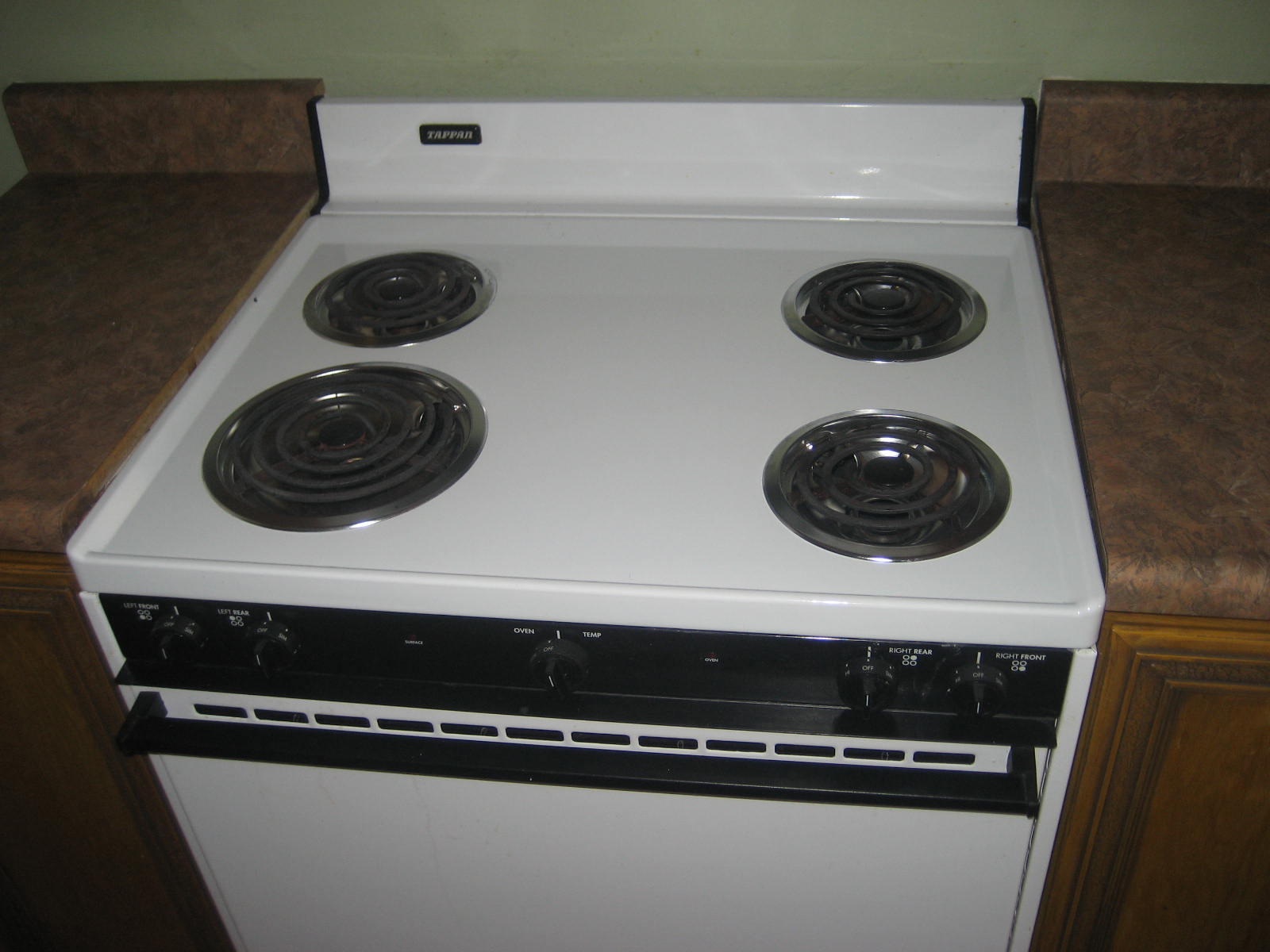 72724 Eagle Road, Unit 2 Palm Desert, CA 92260 - Photo 8 of 29 a close view of washer and dryer