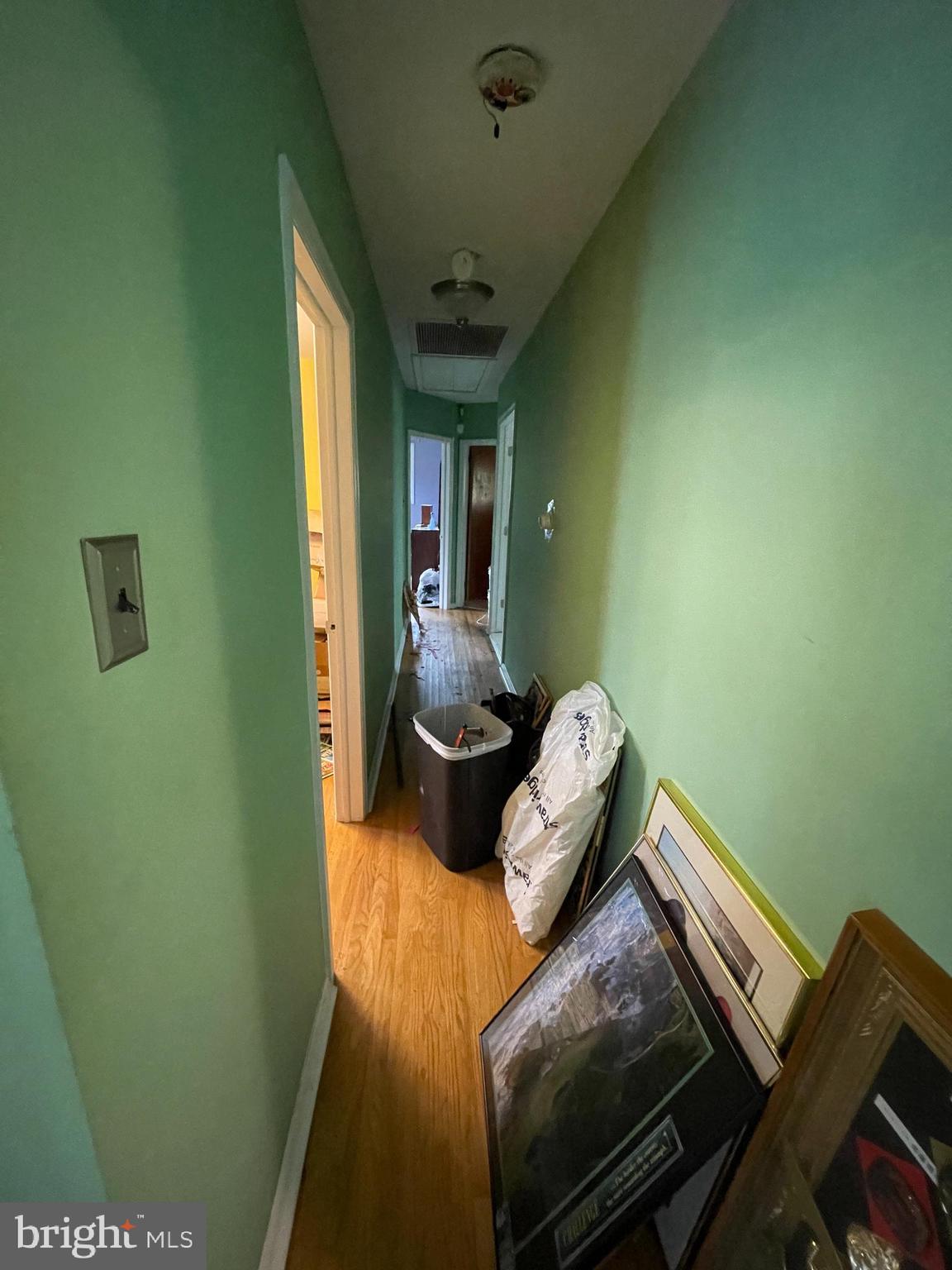 20 Castle Court Pemberton, NJ 08068 - Photo 4 of 18 a bed room with a bed