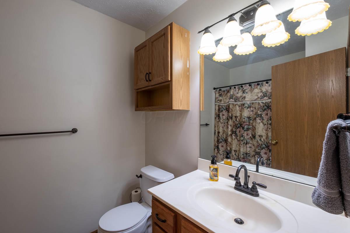 4075 Fosnaugh School Road Southwest Circleville, OH 43113 - Photo 11 of 28 Gallery Image 11