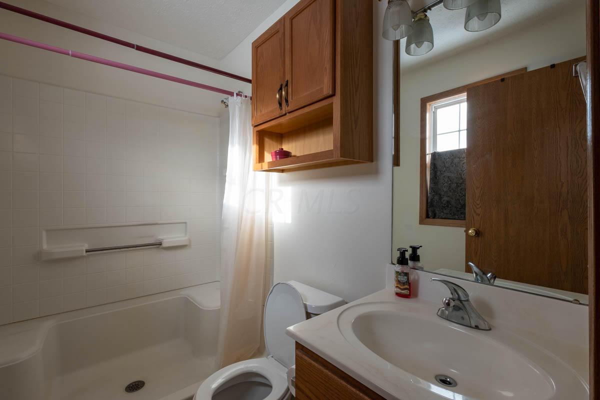 4075 Fosnaugh School Road Southwest Circleville, OH 43113 - Photo 15 of 28 Gallery Image 15