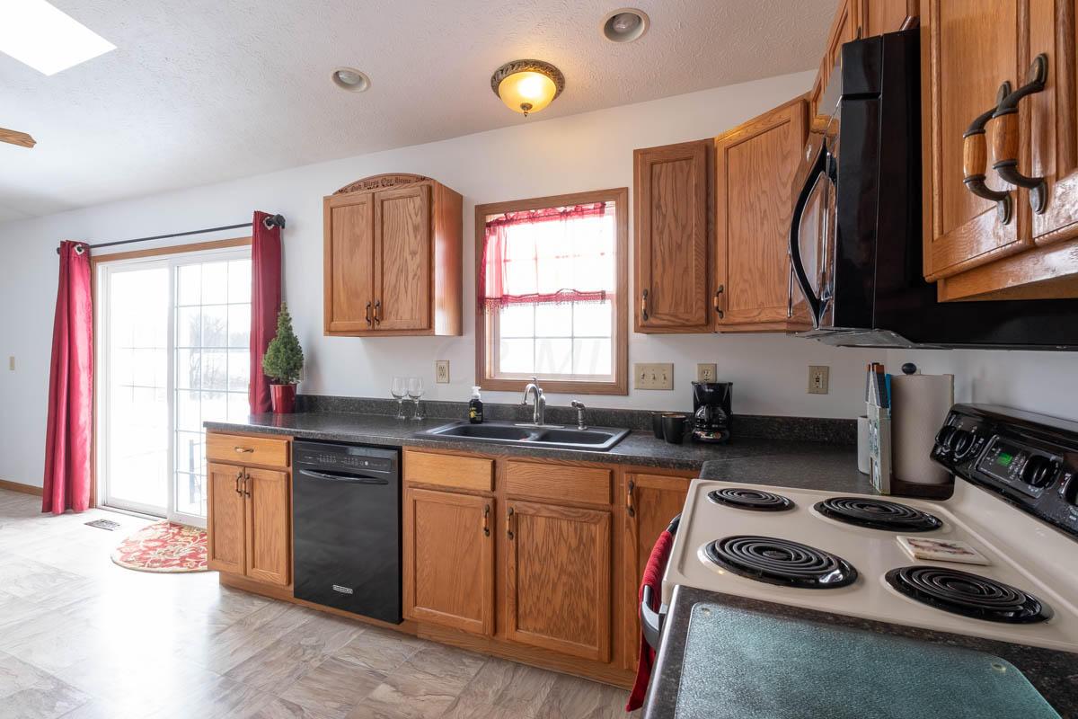 4075 Fosnaugh School Road Southwest Circleville, OH 43113 - Photo 7 of 28 Gallery Image 7