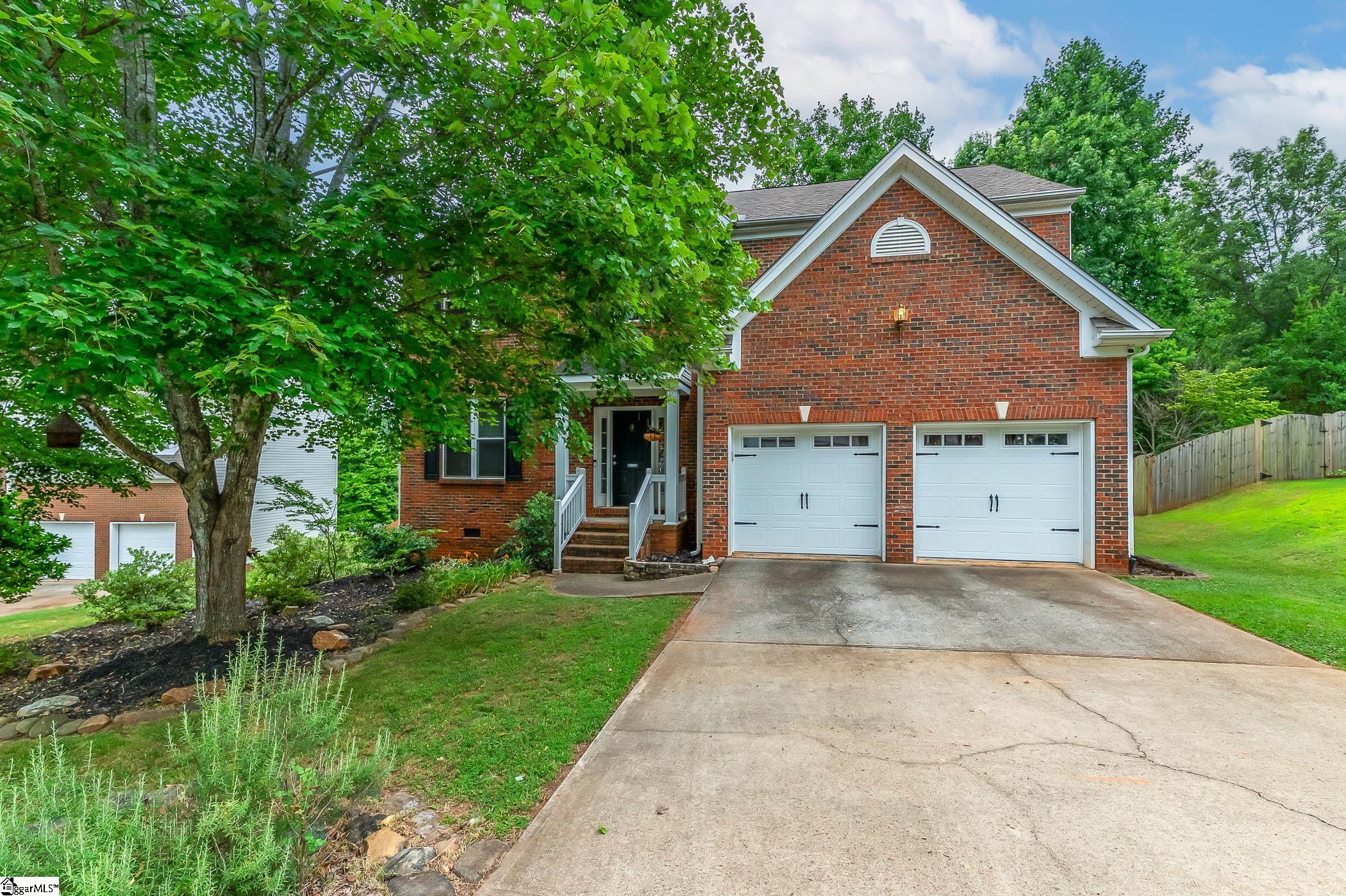 10 Bluff Ridge Court Greenville, SC 29617 - Photo 1 of 36 Gallery Image 1